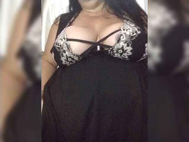 Xo4y2sexa live cam on BongaCams