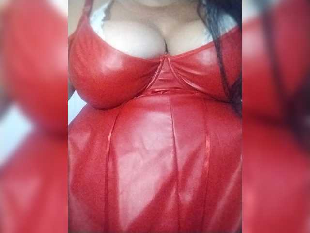 Xo4y2sexa live cam on BongaCams