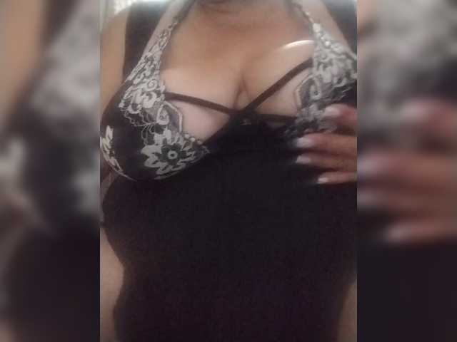 Xo4y2sexa live cam on BongaCams
