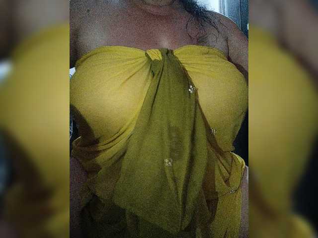 Xo4y2sexa live cam on BongaCams