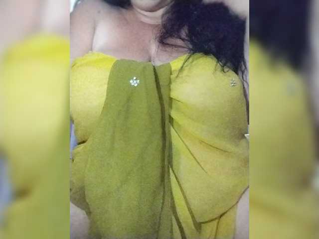 Xo4y2sexa live cam on BongaCams