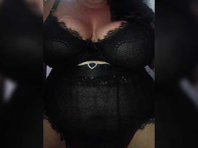 Xo4y2sexa live cam on BongaCams