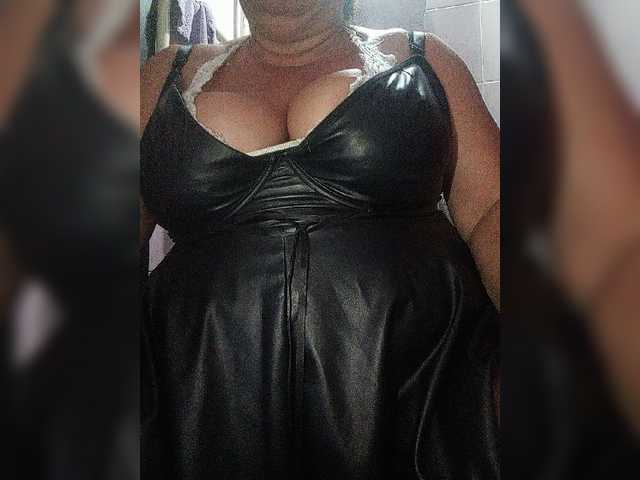 Xo4y2sexa live cam on BongaCams