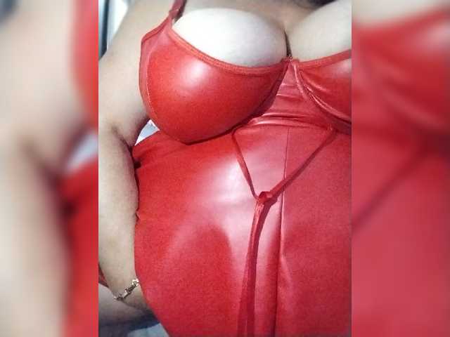 Xo4y2sexa live cam on BongaCams