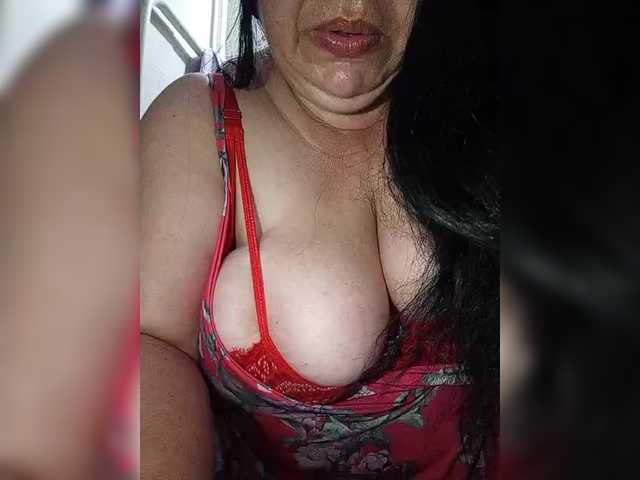 Xo4y2sexa's BongaCams show and profile