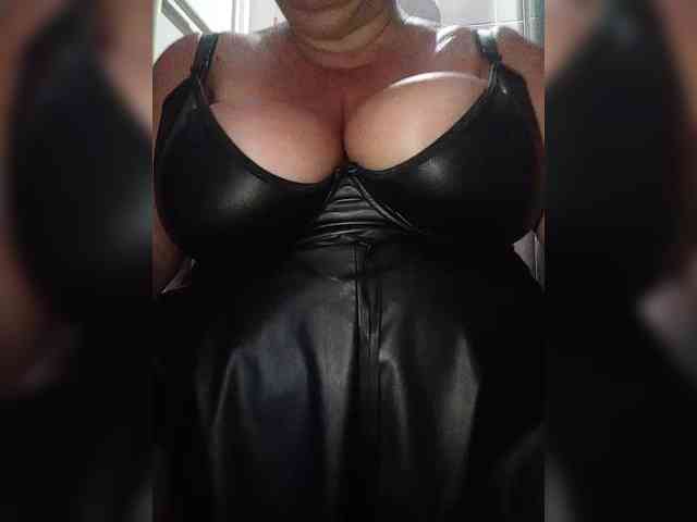 SeXy-Xo4y-SeXa webcam