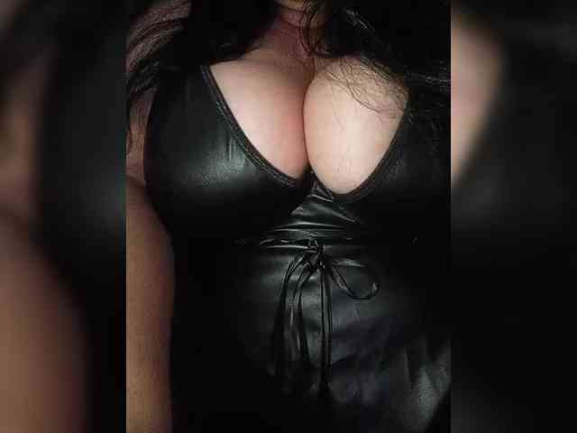 SeXy-Xo4y-SeXa webcam