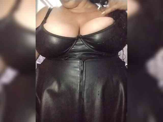 SeXy-Xo4y-SeXa webcam