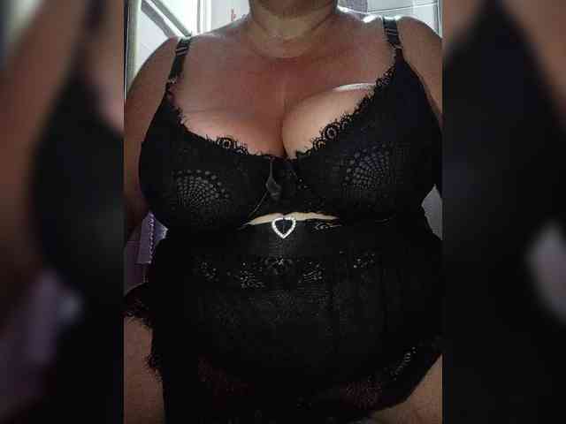 SeXy-Xo4y-SeXa webcam