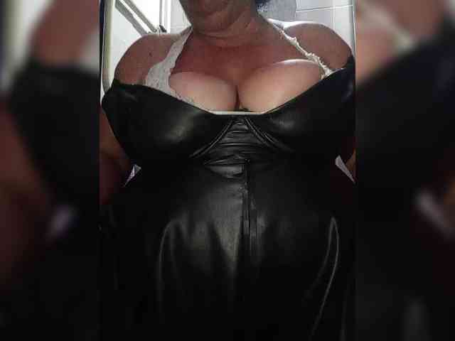SeXy-Xo4y-SeXa webcam