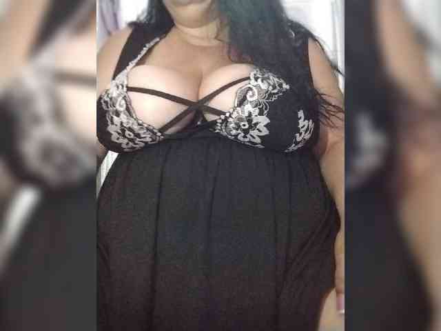 Xo4y2sexa Live Webcam on BongaCams