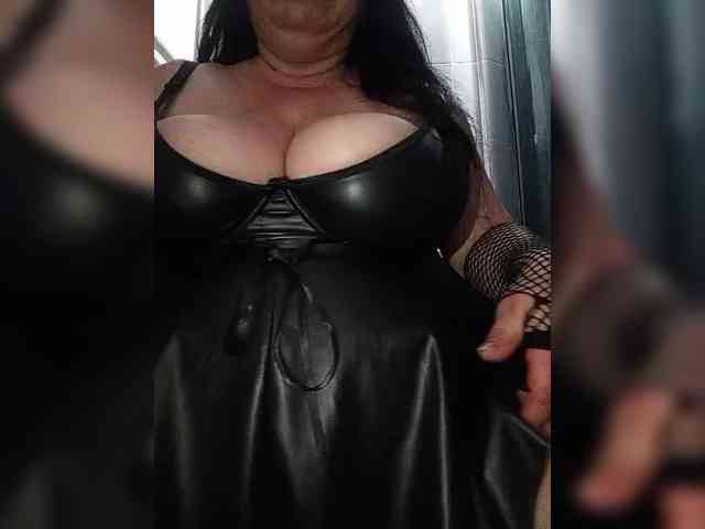 Xo4y2sexa Live Webcam on BongaCams