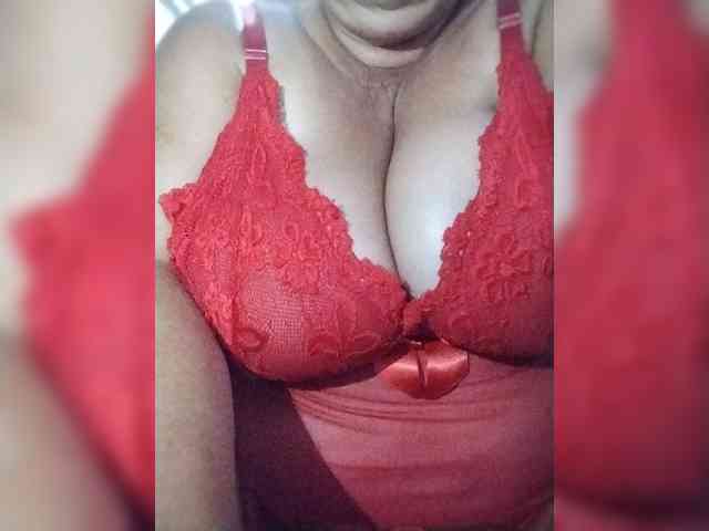 SeXy-Xo4y-SeXa webcam