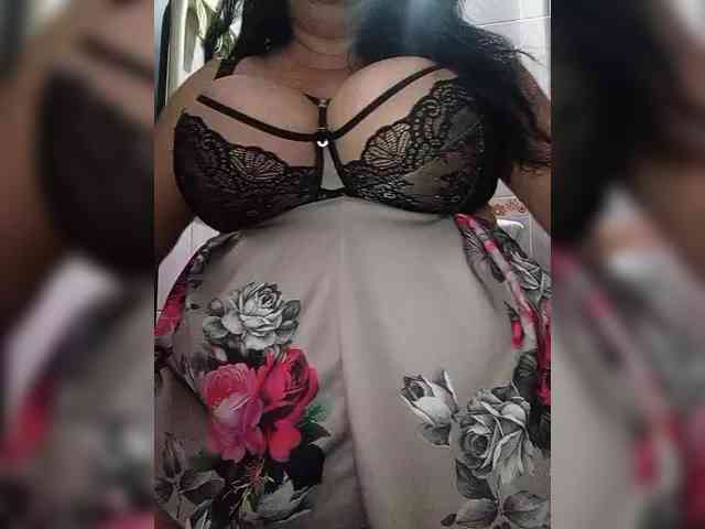 SeXy-Xo4y-SeXa webcam