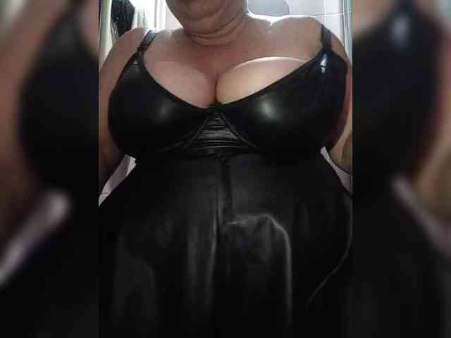 SeXy-Xo4y-SeXa webcam