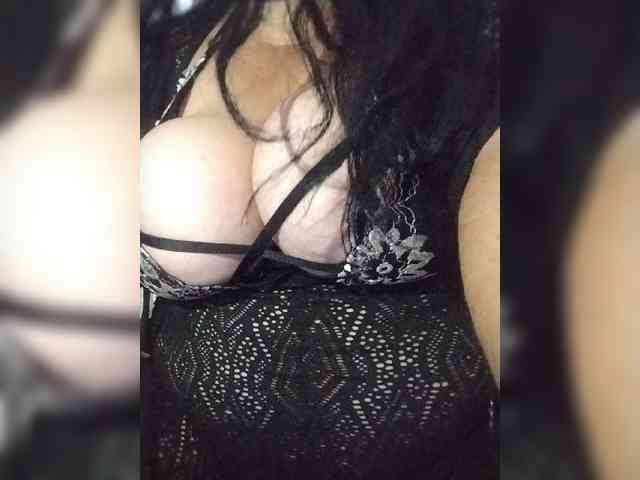 Xo4y2sexa Live Webcam on BongaCams