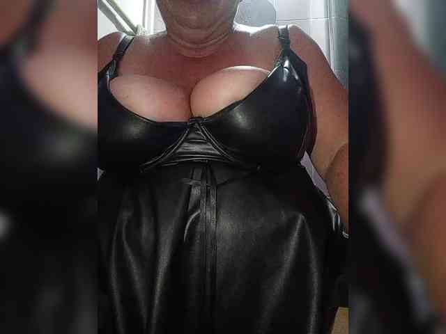 SeXy-Xo4y-SeXa webcam