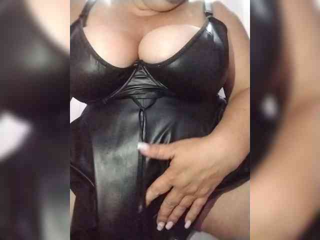 SeXy-Xo4y-SeXa webcam