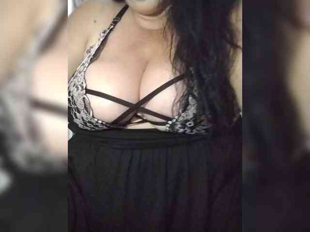 Xo4y2sexa Live Webcam on BongaCams