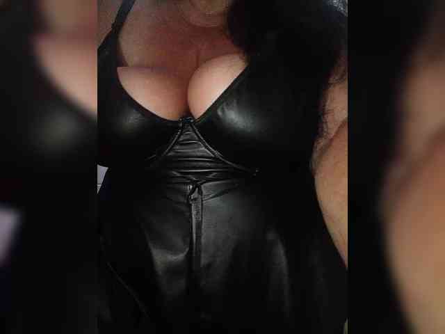 SeXy-Xo4y-SeXa webcam