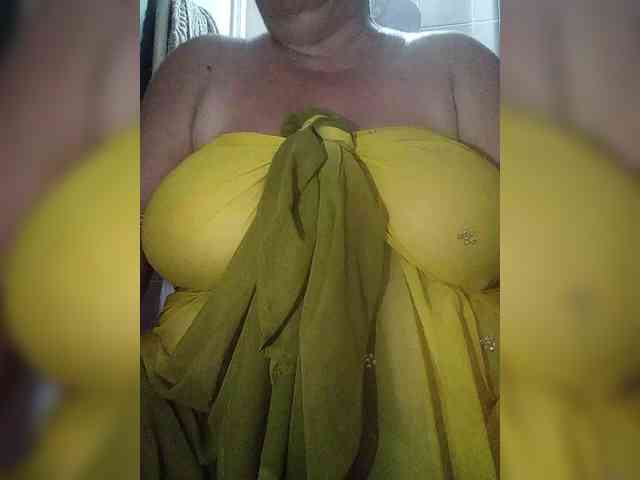 SeXy-Xo4y-SeXa webcam