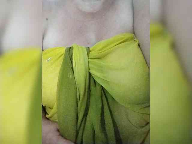 SeXy-Xo4y-SeXa webcam
