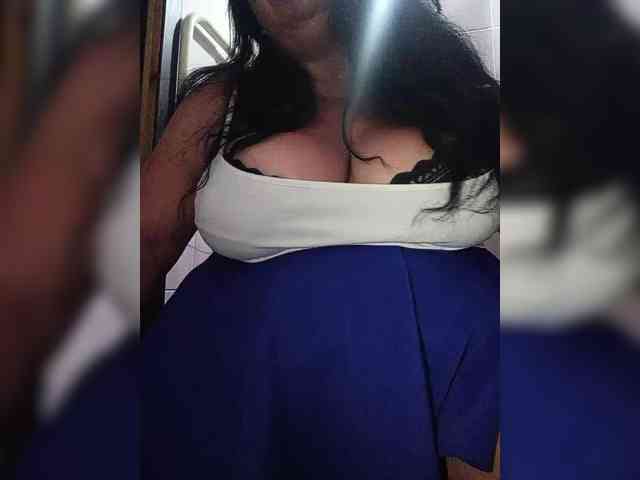 SeXy-Xo4y-SeXa webcam