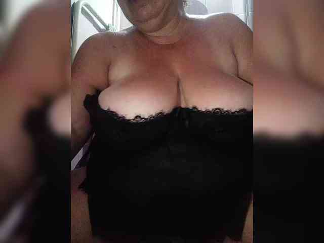 SeXy-Xo4y-SeXa webcam