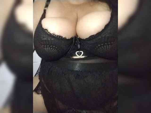 SeXy-Xo4y-SeXa webcam