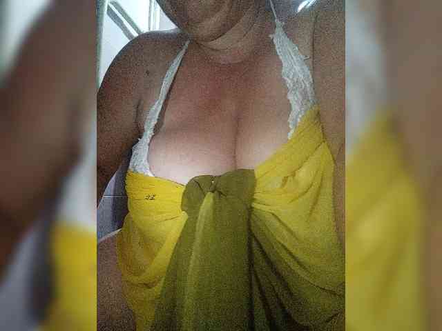 SeXy-Xo4y-SeXa webcam