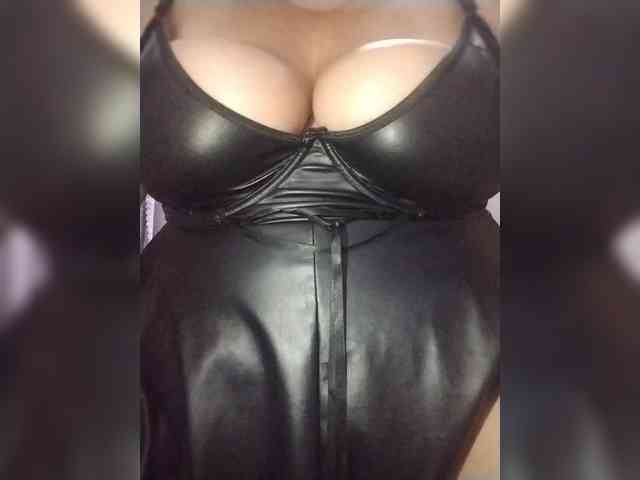 SeXy-Xo4y-SeXa webcam