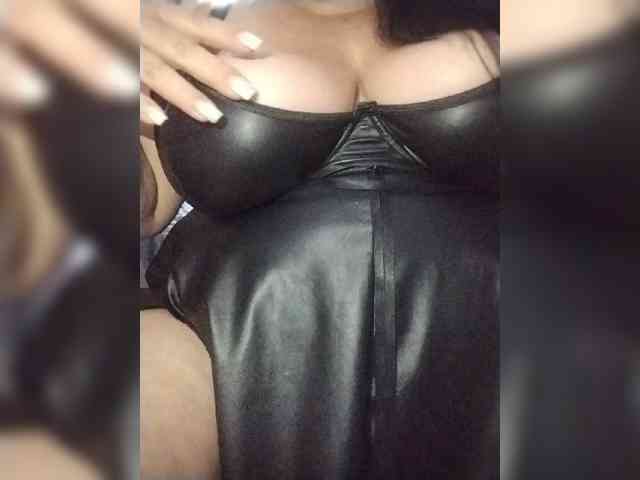 SeXy-Xo4y-SeXa webcam