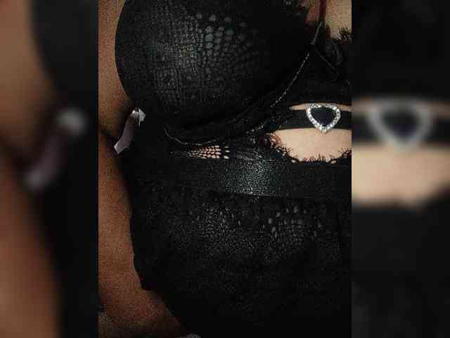 SeXy-Xo4y-SeXa webcam