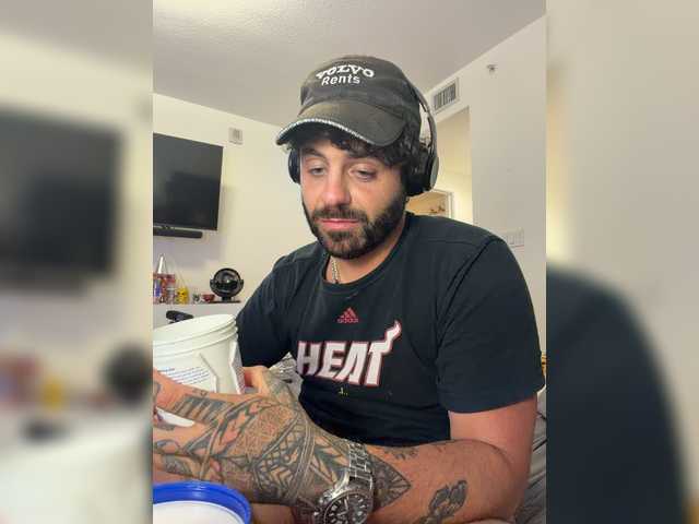 Funkychico live cam