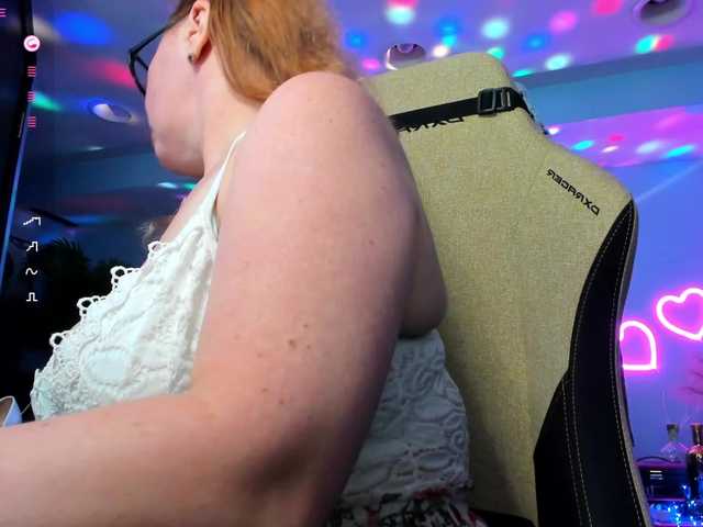 mmmMommy live webcam show