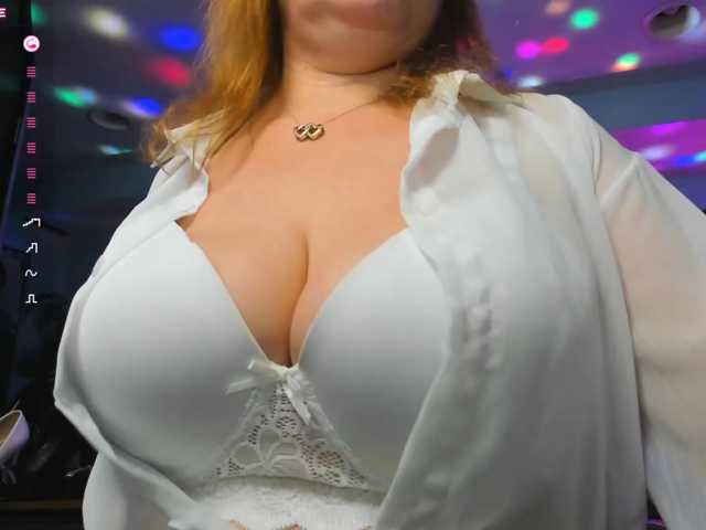 mmmMommy live cam on BongaCams