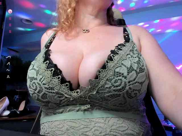 mmmMommy Sex Cam Show