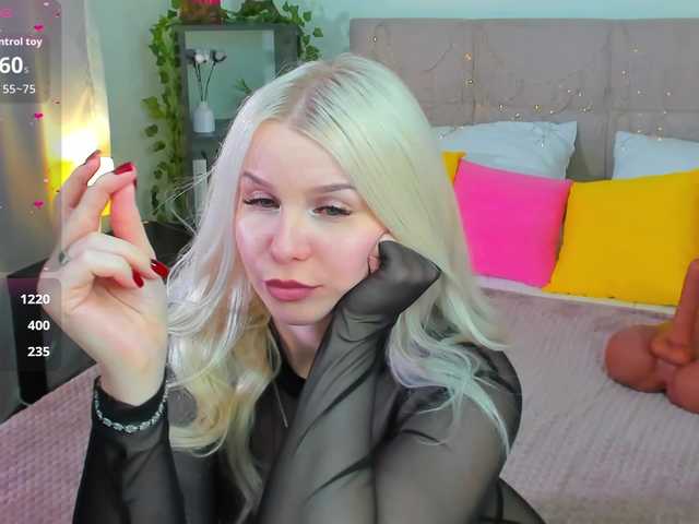 Tasty-booty live cam on BongaCams