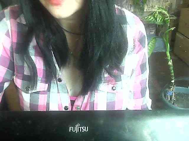 LynnYana webcam