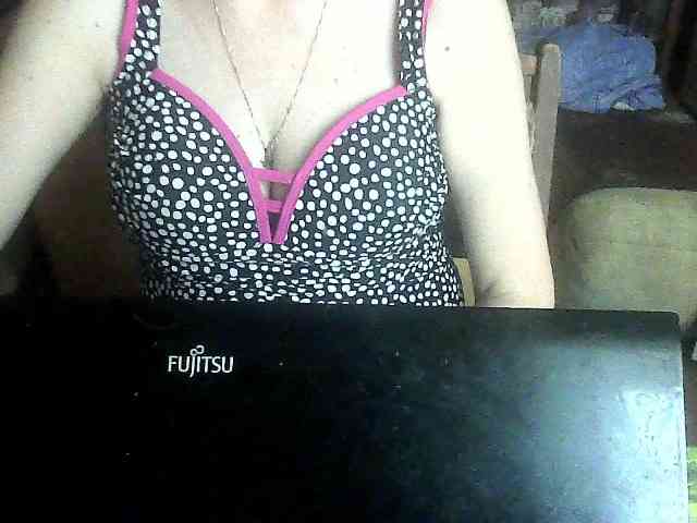 LynnYana webcam