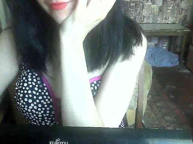 LynnYana webcam