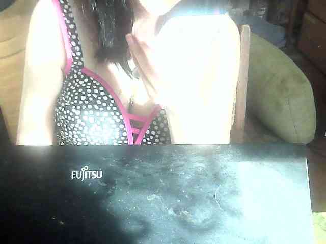 LynnYana webcam