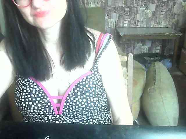LynnYana webcam