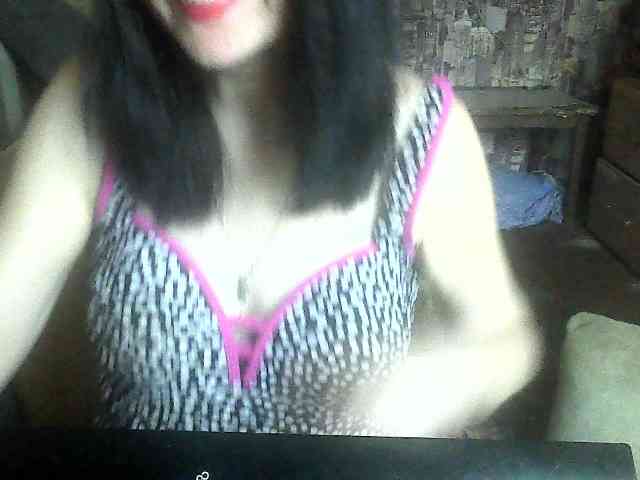 LynnYana webcam
