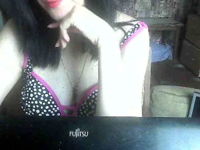 LynnYana webcam
