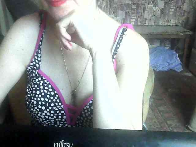 LynnYana webcam