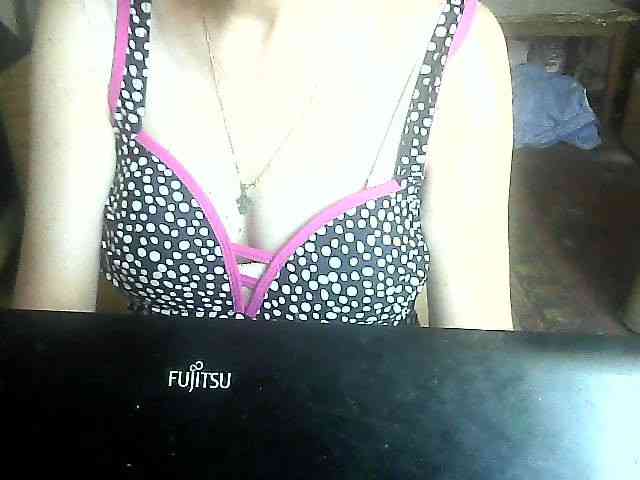 LynnYana webcam