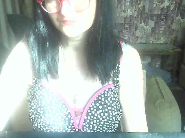 LynnYana webcam