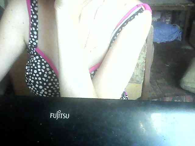 LynnYana webcam
