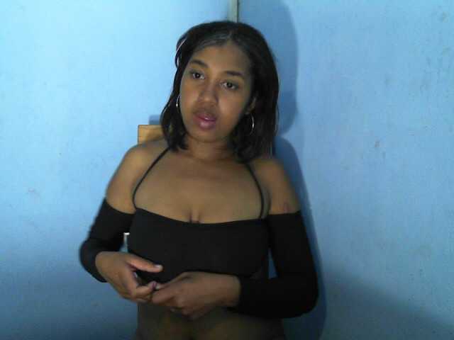 Bigasssex69 live cam on BongaCams